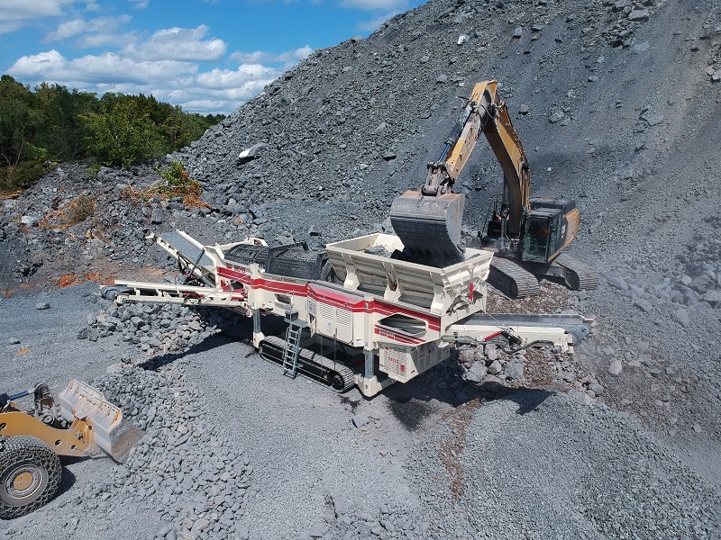 MDS M515 trommel screens for surface mining. Photo by BLT World